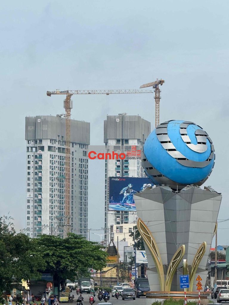 Căn hộ 2PN diện tích 75m2 View Sông và Landmark 81 mặt tiền Quốc Lộ 13
