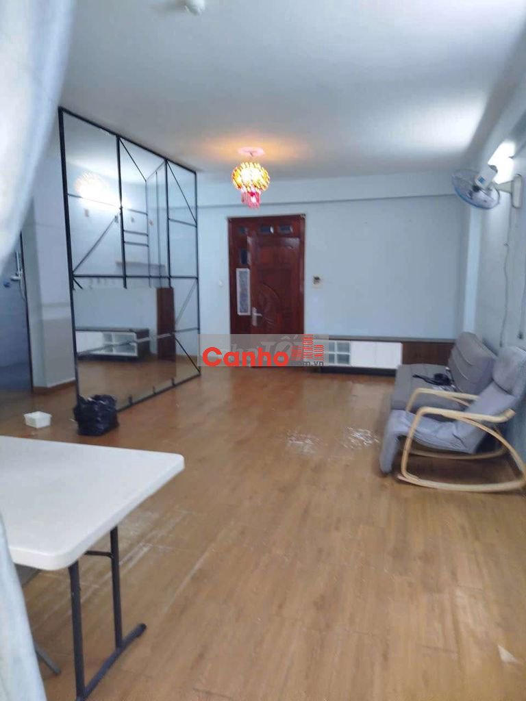 Bán chung cư Bùi  Tư Toàn có 2 bancon