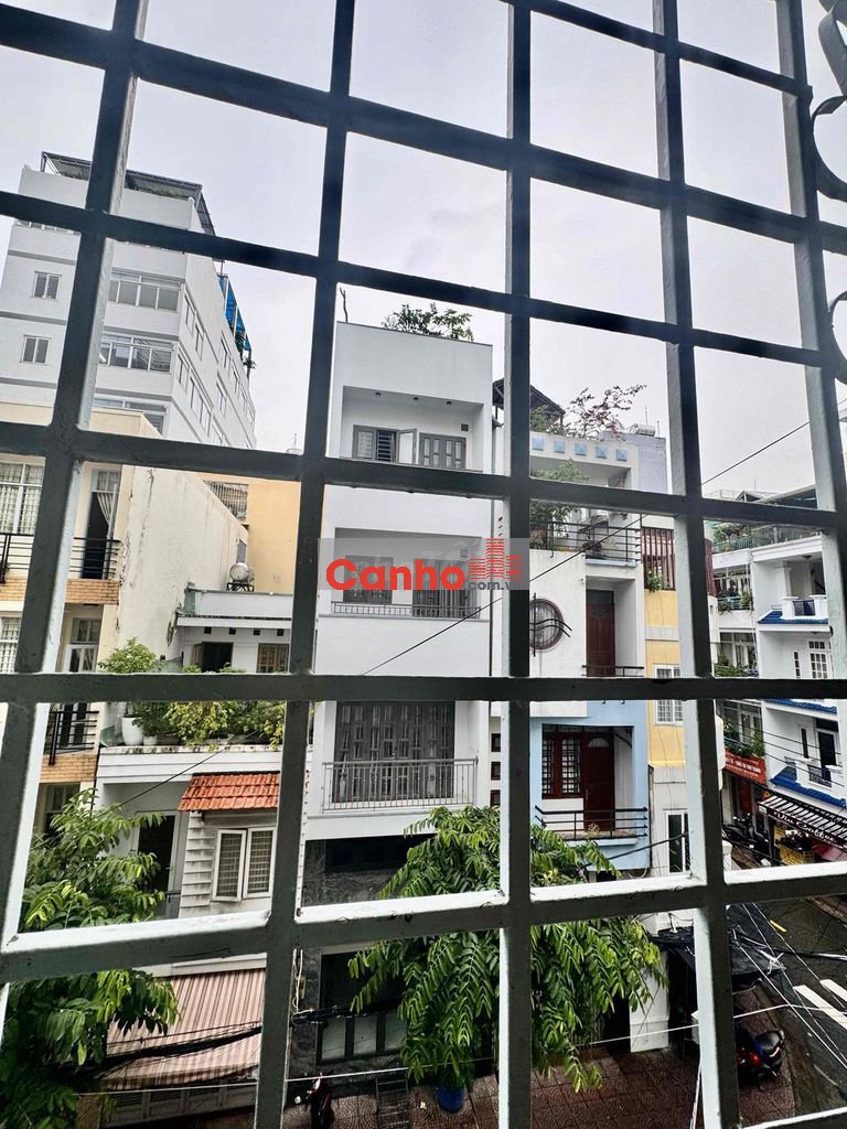 Bán chung cư chính chủ Phường 6 Quận 4, 28m2, sổ Hồng riêng.