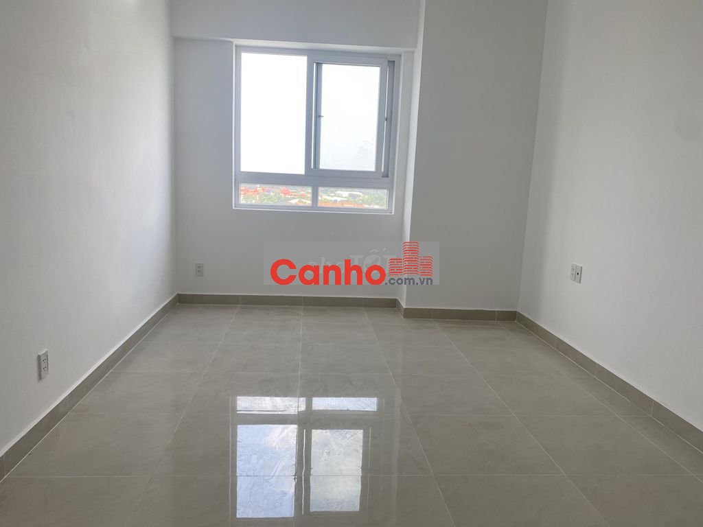 Bán gấp căn hộ Topaz Home sau Suối Tiên, 2PN lầu cao căn góc.