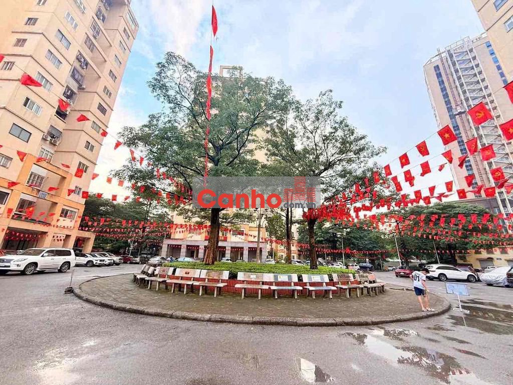 Bán chung cư Nam Trung Yên DT 65m 2 ngủ 2 wc đủ đồ 💲Giá 5.2 tỷ