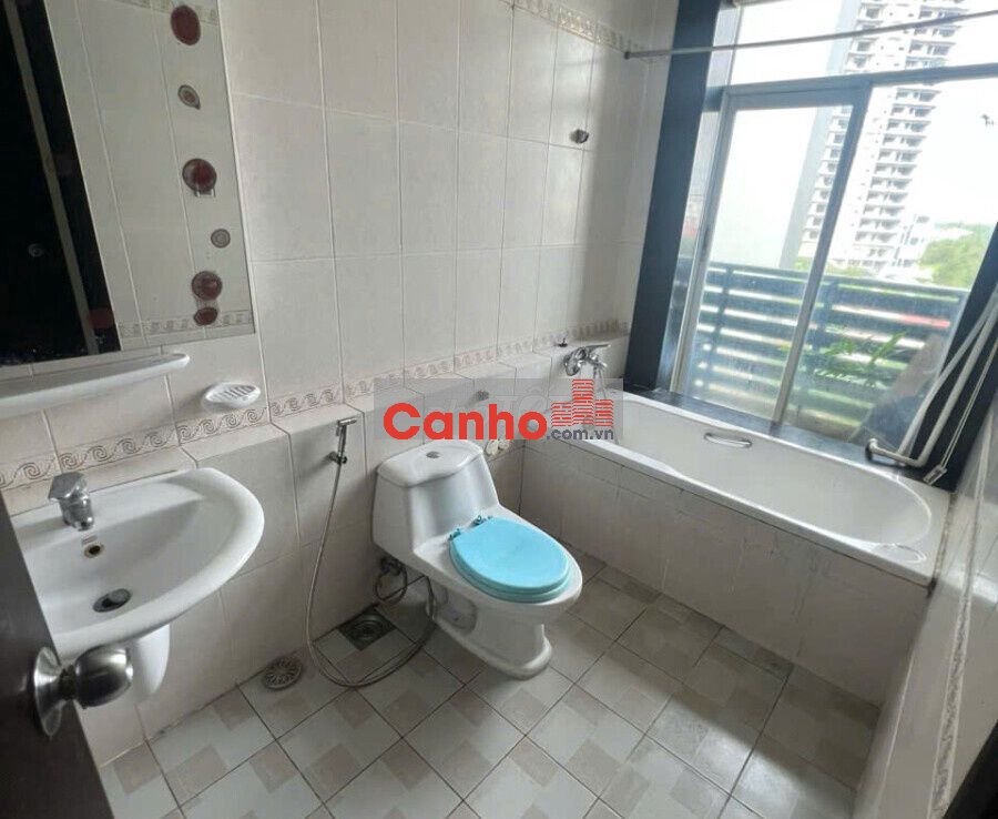 Bán căn hộ tại quận 7 full nội thất có sổ hồng