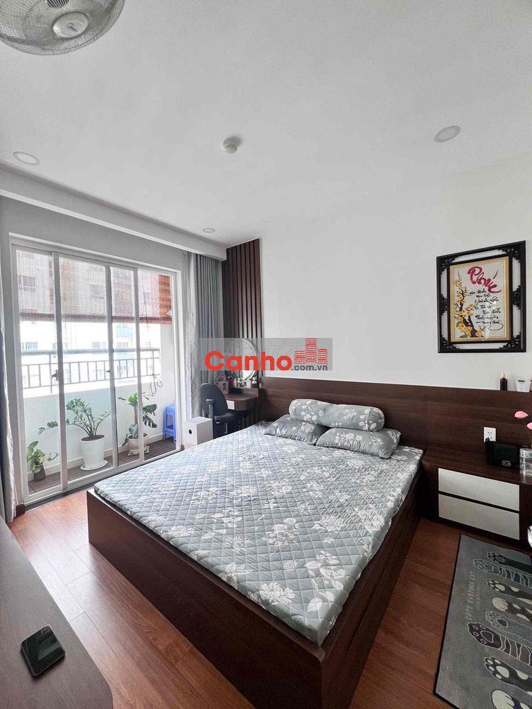 Bán căn 2pn 2w gồm full nội thất decor, nhà mới giữ kĩ xách val ở ngay