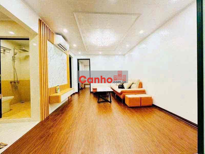 Quá rẻ ! T1 TT Nghĩa Tân , lô góc, MT khủng ,ôtô đỗ cửa ,full đồ 120m2