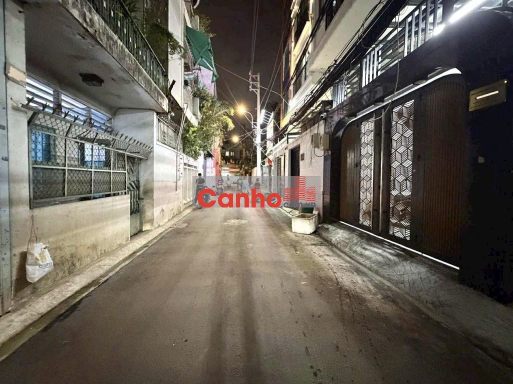 Toà nhà 8 tầng 117m2 - Góc 3 mặt thoáng - 13 Phòng hẻm oto 6m - 24 Tỷ