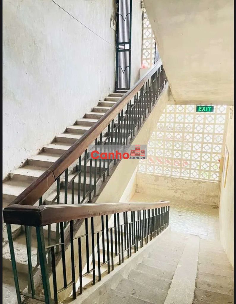 CĂN HỘ TẬP THỂ GẦN PHỐ TRẦN KHÁT CHÂN, HỘ KHẨU HAI BÀ TRƯNG