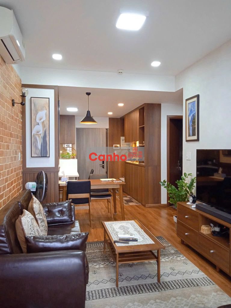 Cần bán gấp căn hộ Saigon South Residences Nhà Bè ,2pn,2wc , bán 5,ty