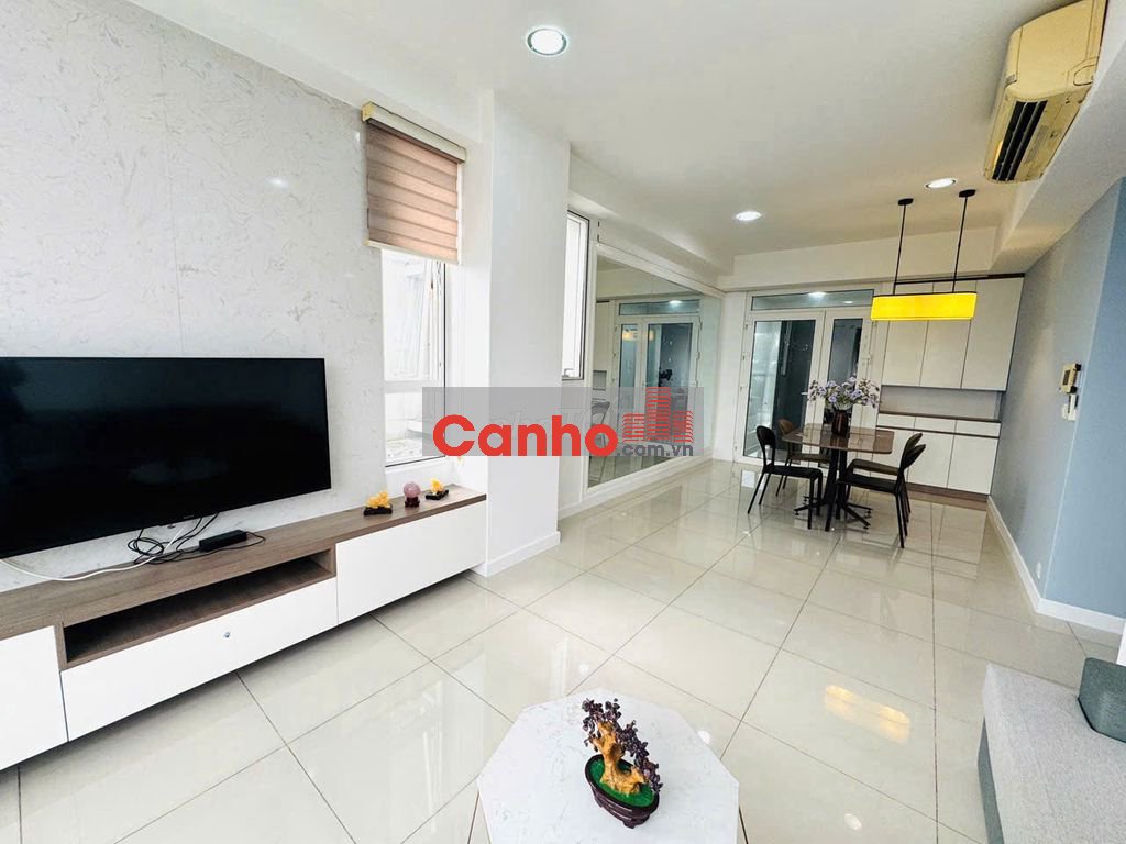 2PN Sunrise city, Căn góc 99 m2, view đông, Nhà đẹp, 7.9 tỷ