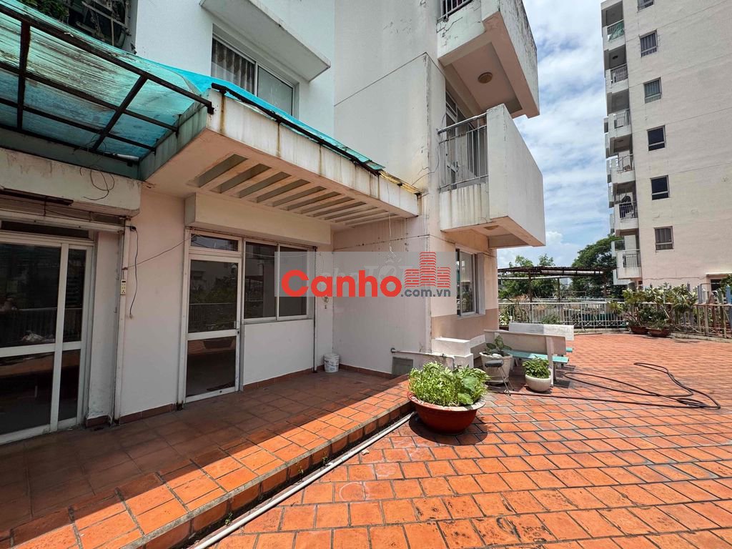 căn hộ Vip có sân vườn cc vĩnh tường,tân tạo A