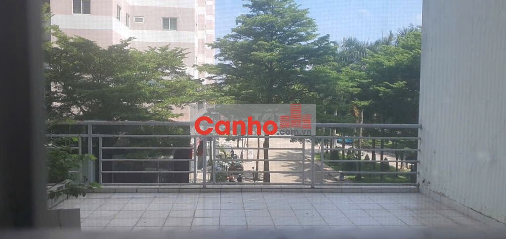 Gấp căn Hộ 86m2+ 32 m2  sân vườn , 3 PN, 2 wc, Nhất Lan 3