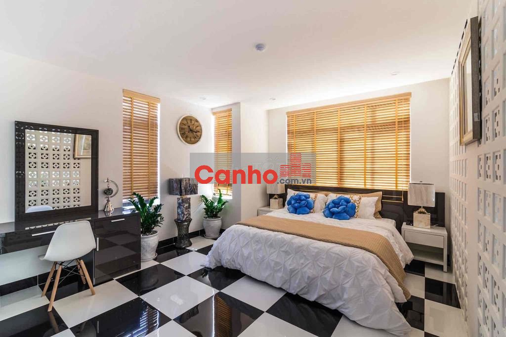 Penhouse for rent 225m2 with private garden including in Son Tra