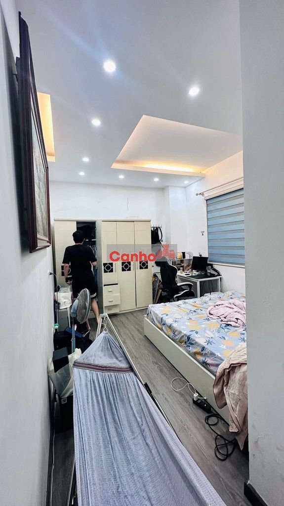 Bán căn hộ Chung Cư, 137 Nguyễn Ngọc Vũ, Cầu Giấy, Full Nội Thất.