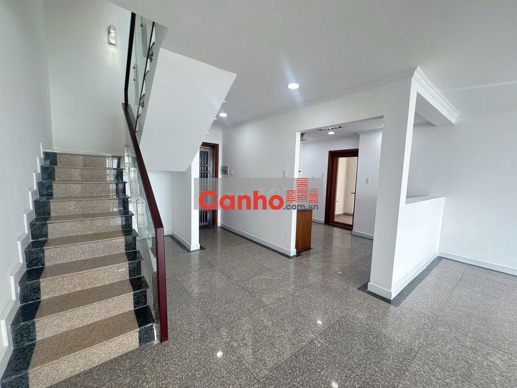 Bán căn hộ Penthouse -Hoàng Anh Giai Việt-Tạ Quang Bửu, P Chánh Hưng