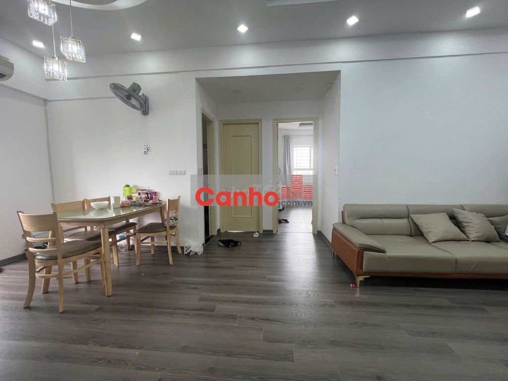Bán Nhanh căn Góc siêu đẹp tòa Nam Xa La 82m2. Full đồ.Giá chỉ 4,3 tỷ