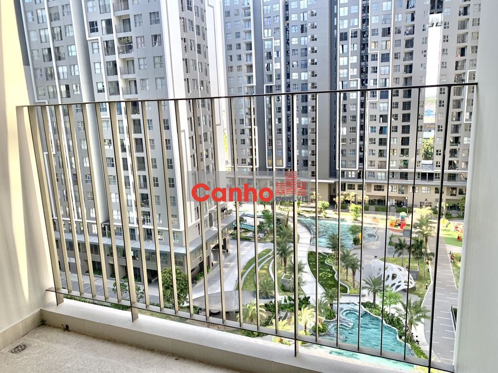 Bán căn 69m2, block B, tầng trung, view hồ bơi