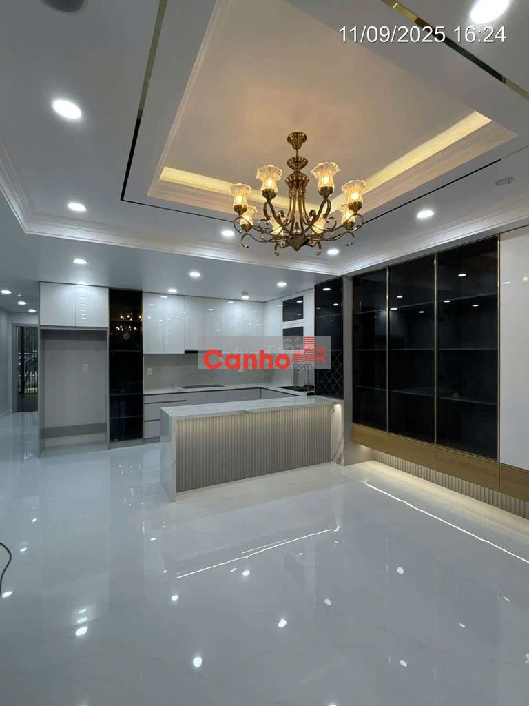 Chính chủ cho bán căn hộ sân vườn lớn, hoàn thiện, có TL cho KH mua