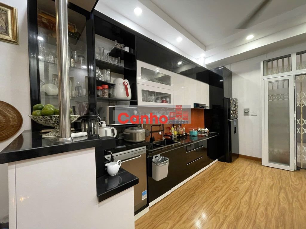 Cần bán căn 2PN - Penthouse , căn hộ chung cư số 1, Tôn Thất Thuyết