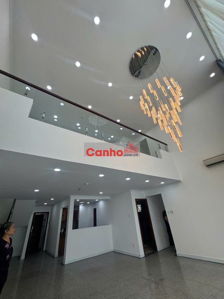 Bán căn hộ Penhouse Giai Việt ,Tạ Quang Bửu P5, Q8. 227m2
