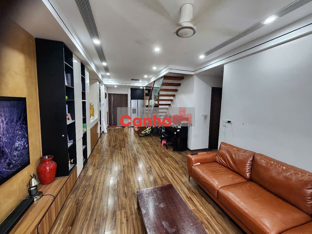 Bán CH CT2 Xuân Phương, Quốc Hội 8,9tỷ 156m2 4PN 3VS đồ cơ bản, sẵn sổ