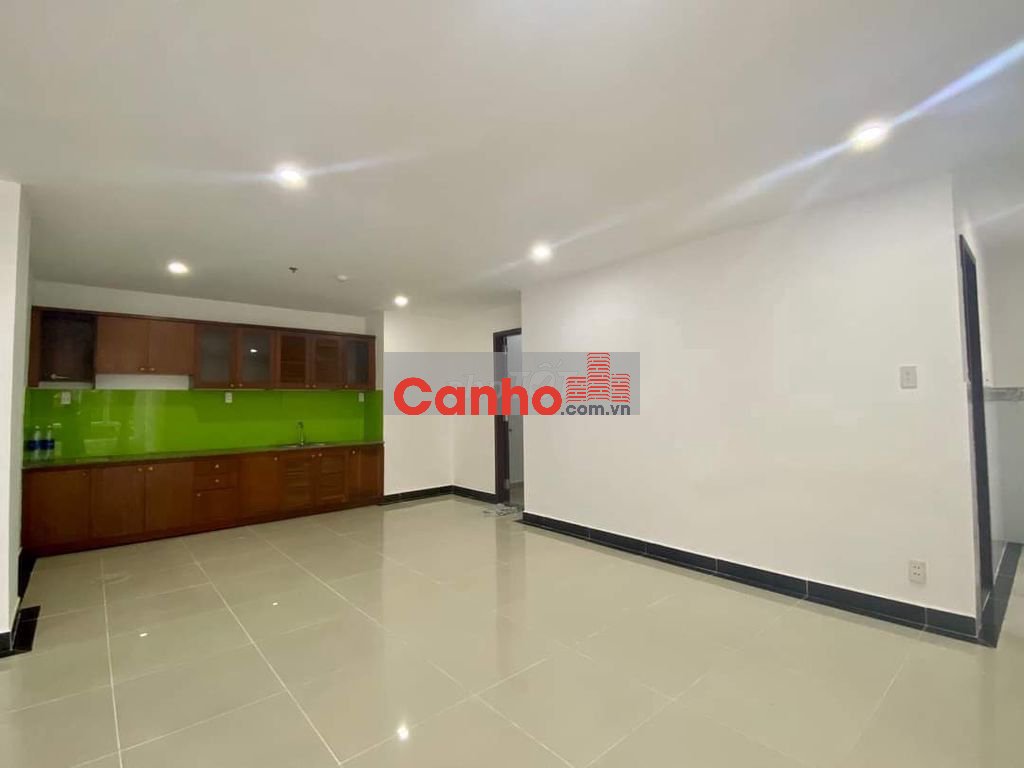 Bán căn hộ cao cấp Giai Việt 115m2 đường Tạ Quang Bửu Q8