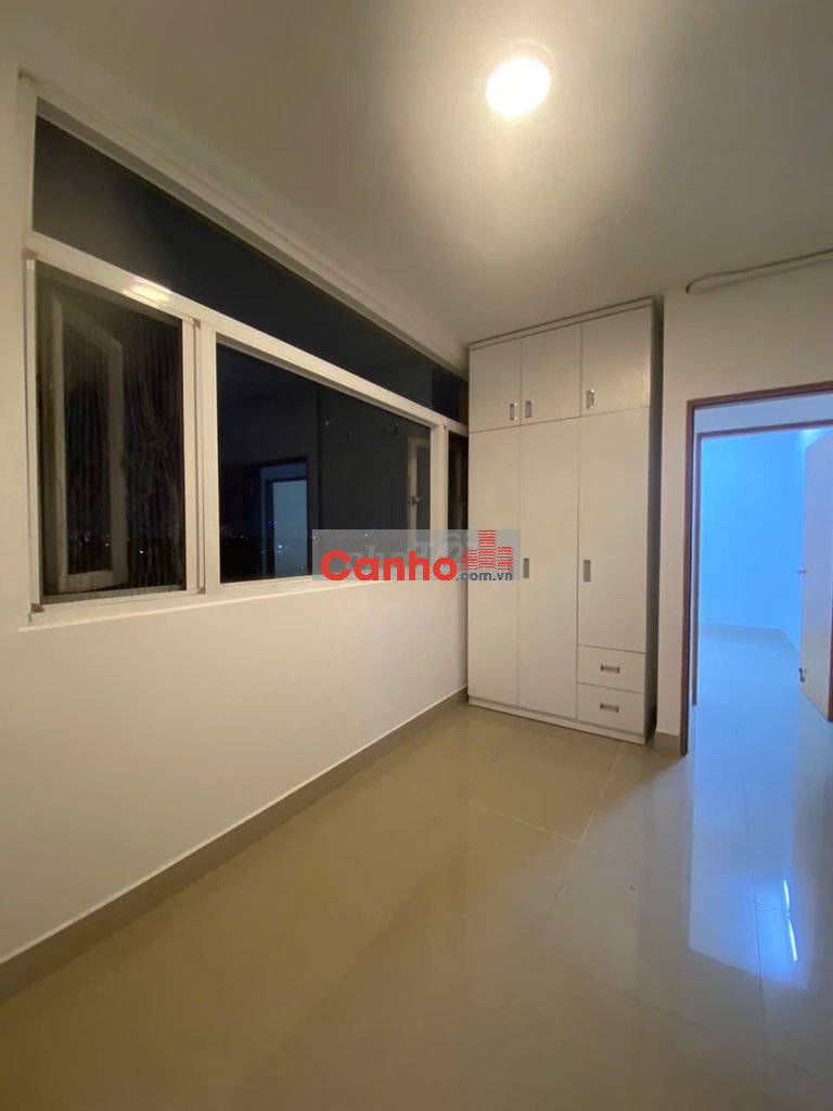 TÔI CHỦ CĂN HỘ CẦN BÁN - CĂN HỘ - 81m2, 3PN, 2 Toilet - CC Hoàng Kim