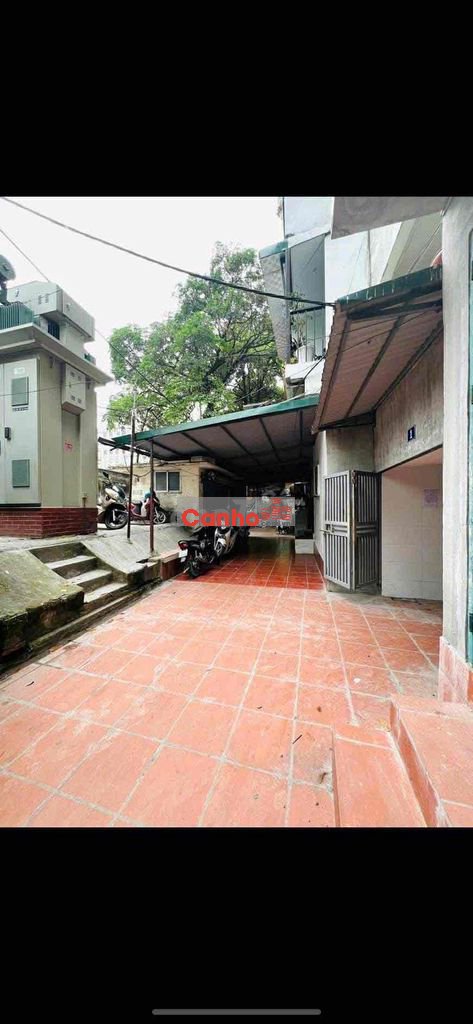 Chính chủ cần bán căn hộ tập thể tại 717 Hồng Hà