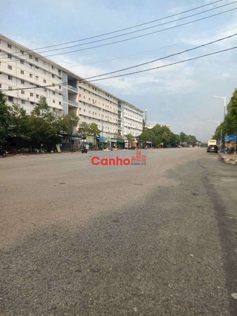 57 m2, mặt tiền đường d18. Giá 100% tiền: 1,1 tỷ