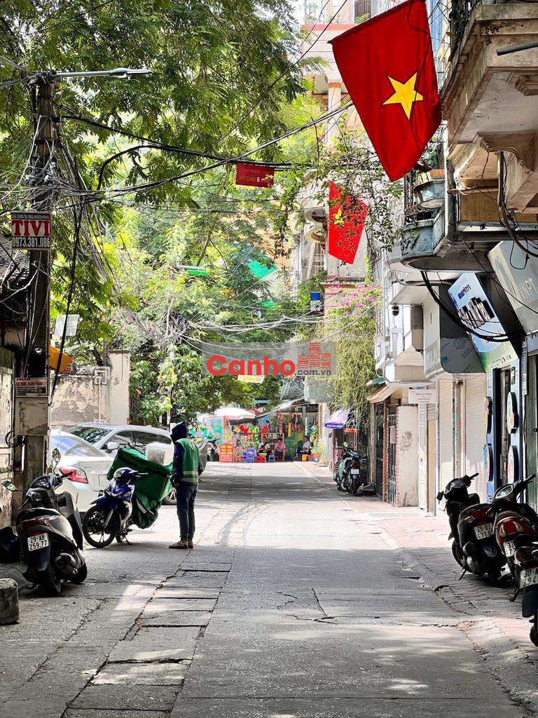 TẬP THỂ SIÊU VIP PHỐ LẠC TRUNG ÔTÔ ĐỖ CỬA VÀO NHÀ KINH DOANH Ở NGAY.