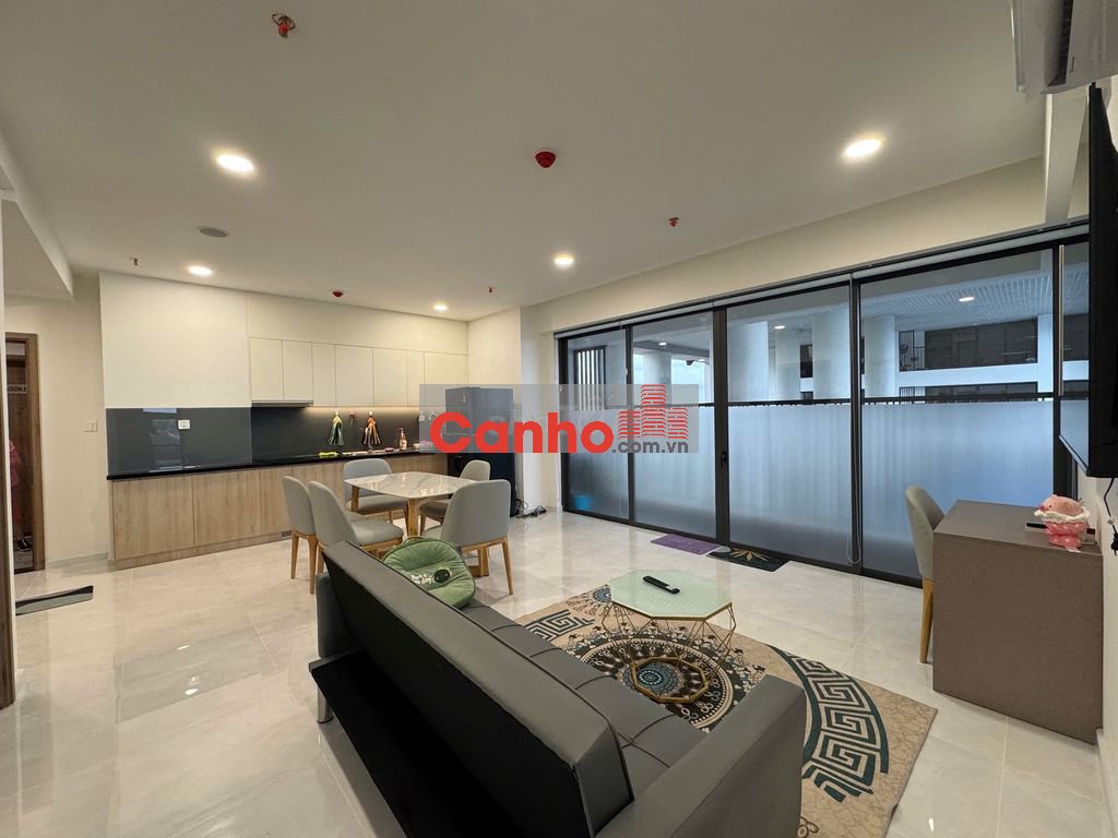 Chính chủ bán căn hộ 2pn FULL nội thất 82m2 2 ban công siêu rộng