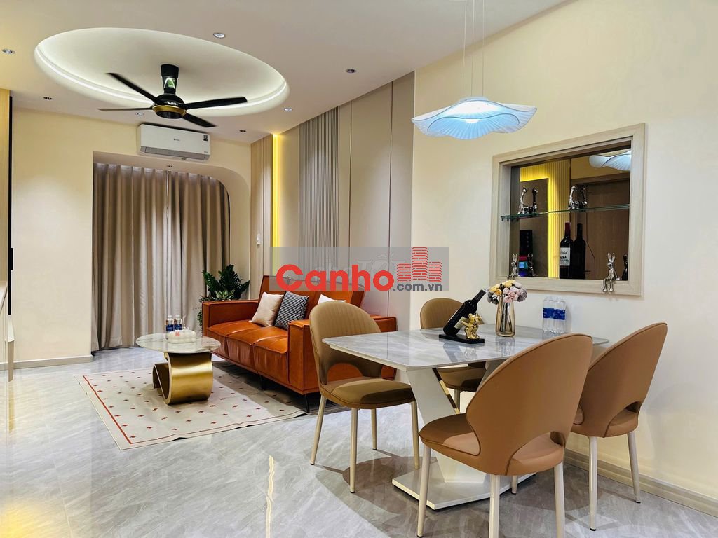 Cần bán gấp căn hộ Sky Garden, PMH,Q7 nhà đẹp, mới 100%