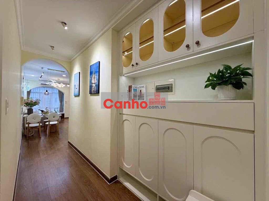 bán gấp căn 2pn liền kề PMH Q7. Nhỉnh 5 tỷ. Dòng thu sẵn 20tr