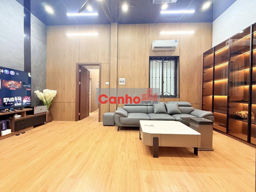 Bán căn hộ tập thể tầng1,phố PHƯƠNG LIỆT,THANH XUÂN,120M,2 NGỦ,5,8 TỶ