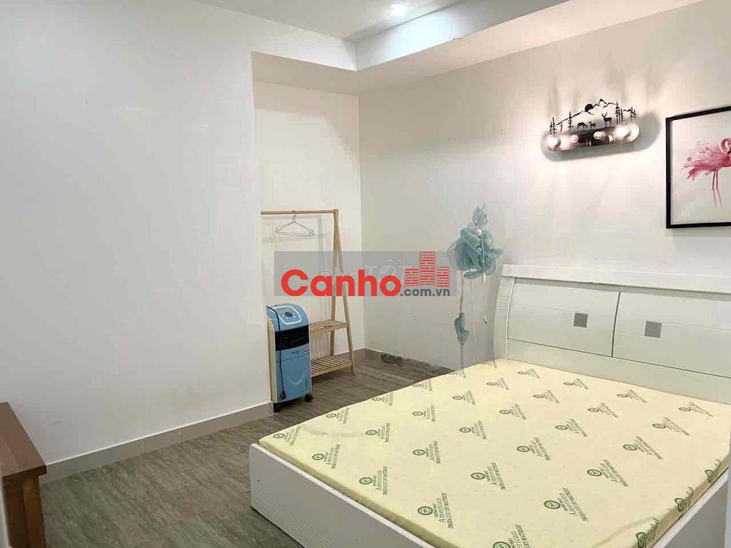 Chung cư Richstar đường Hòa Bình bán căn 2 phòng giá 3.6 tỉ, 64m2