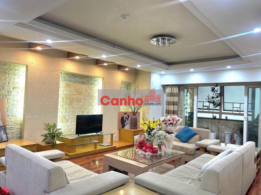 BÁN CHUNG CƯ LÁNG HẠ 4PN, 200M, VIEW HỒ, NỘI THẤT ĐẸP Ở NGAY, GIÁ TỐT