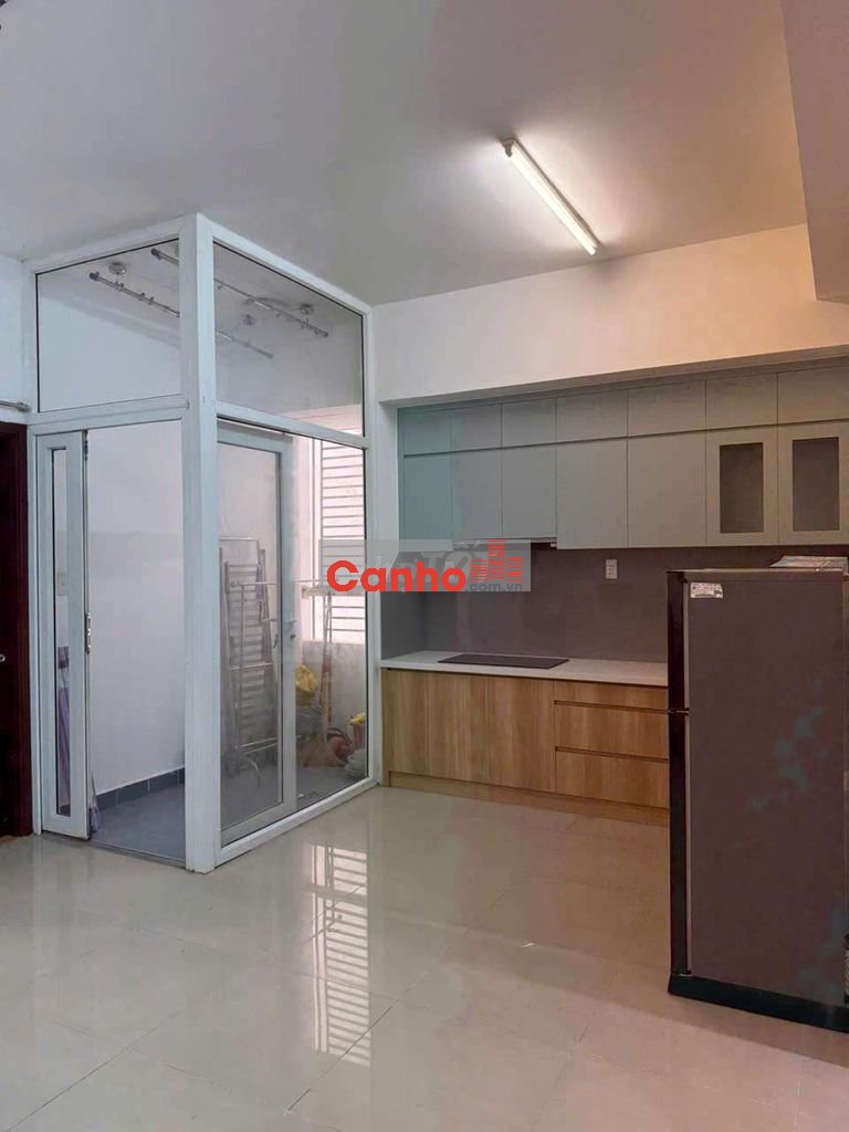 Bán gấp căn Phú Đạt 2pn 1wc , 65m2 nhà mới , có ban công