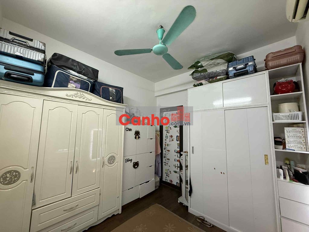 Chính chủ tôi bán nhà Chung cư B3 P201 Ngõ 12 Thạch Bàn 50m ra hồ TB