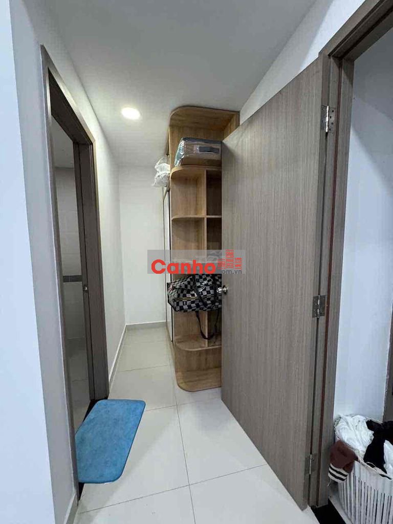 Bán CH hoàng Quốc Việt .