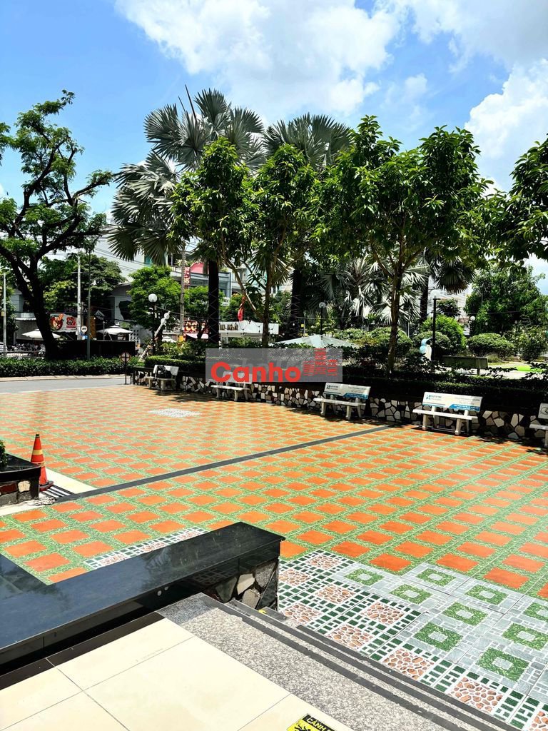 BÁN CĂN HỘ TẦNG TRỆT CHUNG CƯ GIAI VIỆT 150M2 3PN SỔ HỒNG 8TY9