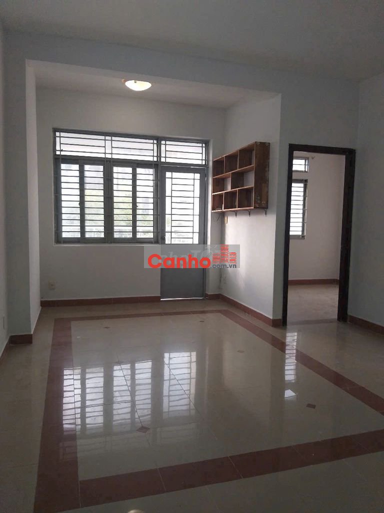 Chung cư 312 Lạc Long Quân 65m2 2PN 2WC P5 Quận 11 2,9 tỷ