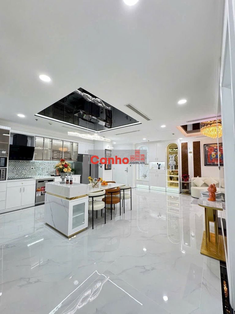 BÁN CĂN HỘ 2PN NỘI THẤT CAO CẤP, VIEW ĐẸP VINHOMES CENTRAL PARK