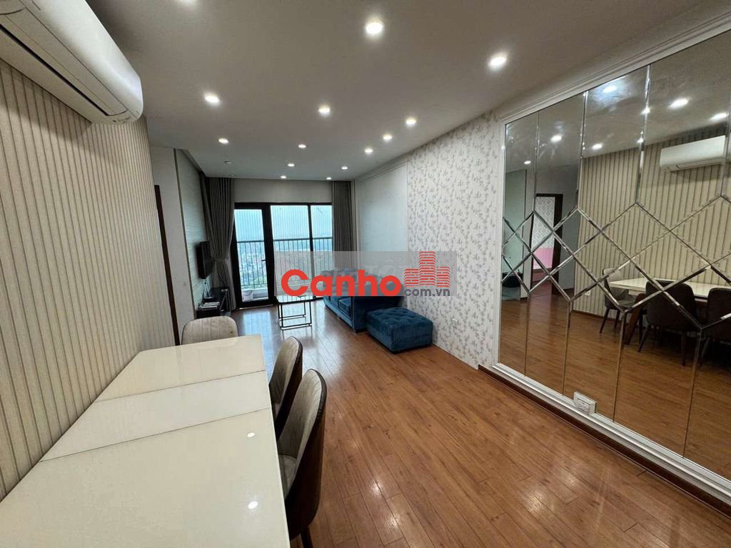 Siêu Phẩm Căn Góc Việt Hưng 80m²–3ngủ -View Vinhomes Đỉnh.Giá hơn 6tỷ