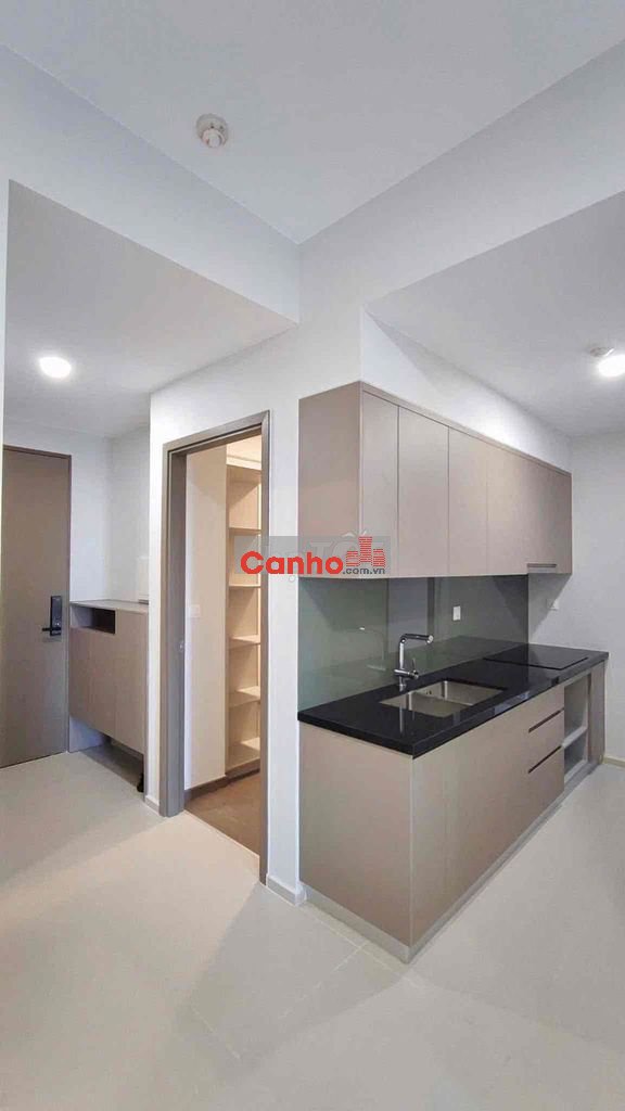 Cần bán Căn full nội thất. Tầng trung. Nhà mới. LH Xem nhà thực tế.