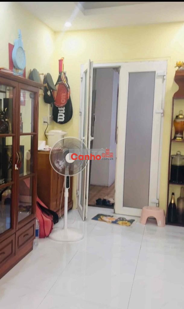 căn hộ rất đẹp- lầu 1- view đón nắng.