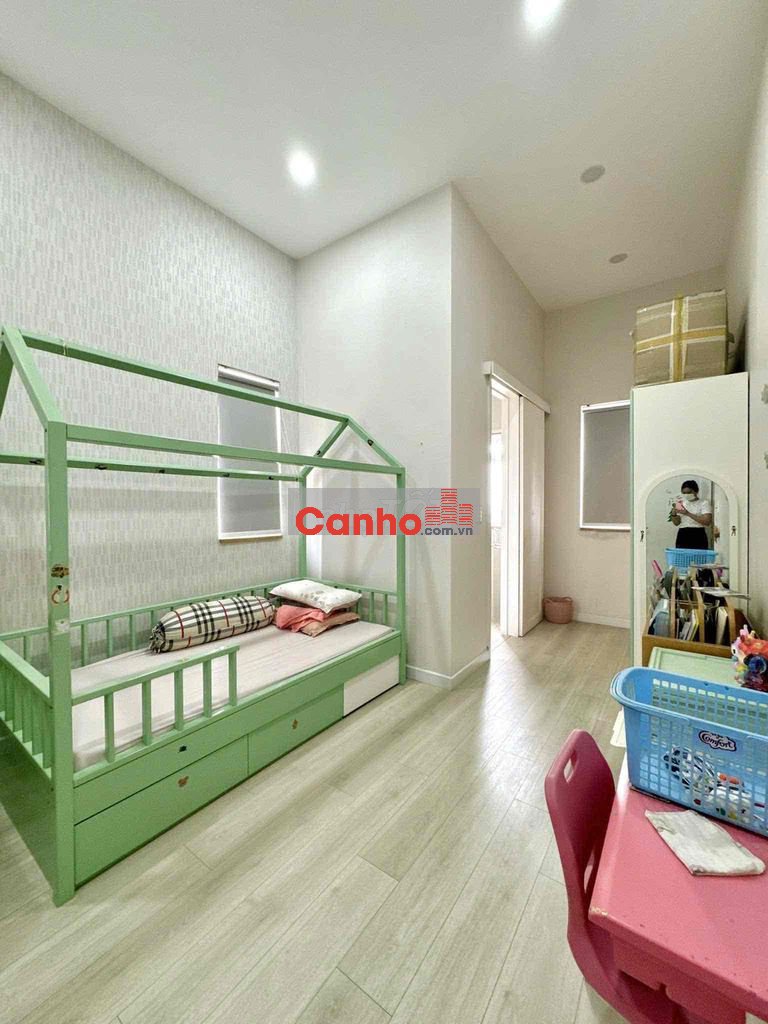 căn hộ pentHouse 4 phòng ngủ nội thất cao cấp