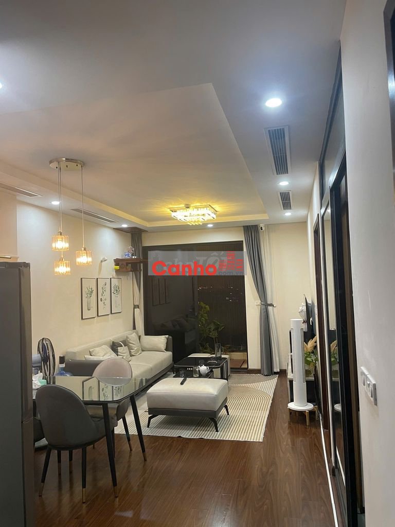 Chính chủ gia đình em cần bán căn Roman Plaza 2N2VS 77,6m2. BC Tây Bắc