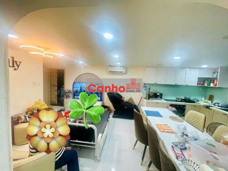 Chỉ 3.3 tỷ, 72m2, 2PN, 2WC, Chung Cư Quận 5, Chợ Hòa Bình, mới đẹp SHR