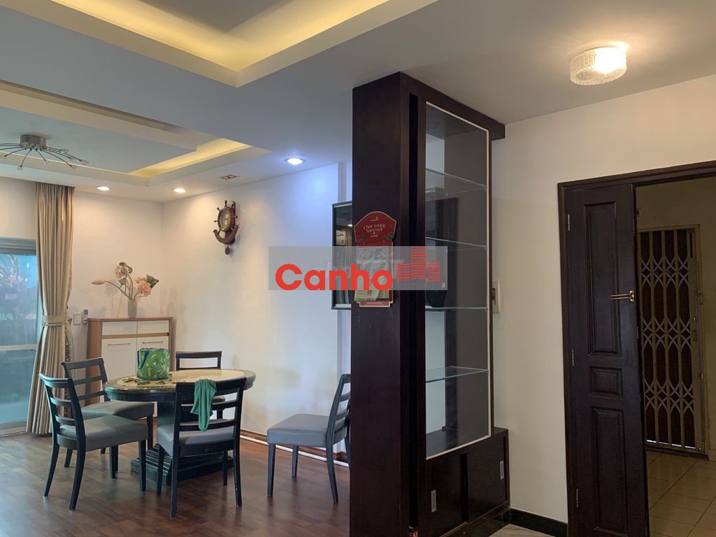 Bán căn hộ 164m2 3PN 2WC có sân vườn giá chỉ 4,1 tỷ