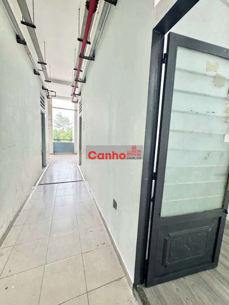 nhà việt sing. Lầu 2, sổ hồng: 605 triệu . Toàn quốc mua được