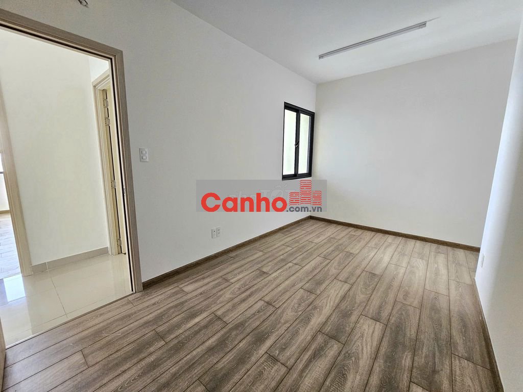 bán gấp căn hộ block C,3 phòng ngủ-có ban công,giá 2 tỷ550,nhà mới đẹp