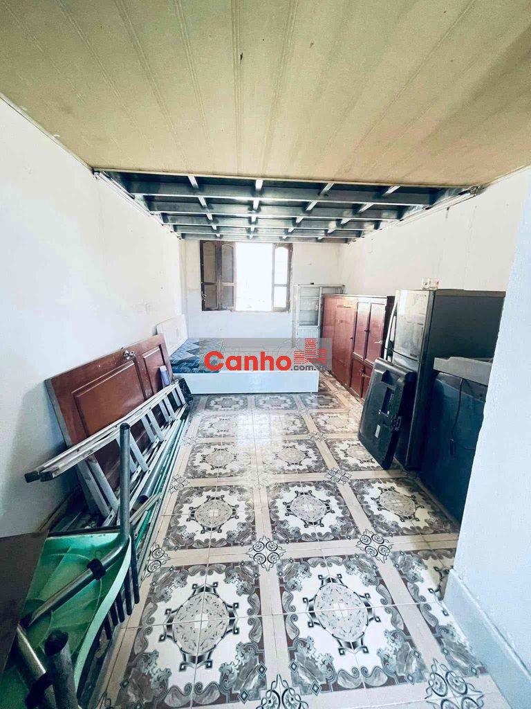 Bán nhà tập thể phố Quỳnh Mai nguyên bản sổ đỏ CC 60 tầng 4 giá 3.2 tỷ